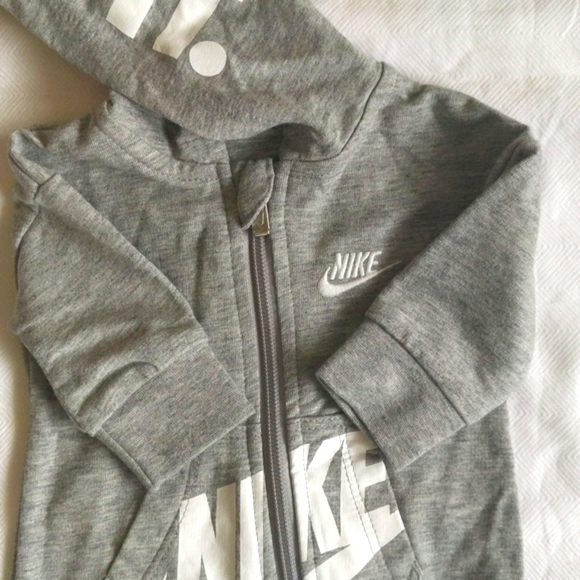 NEW nike logo zipper close hoodie jumpsuit newborn baby unisex neutral - Picture 6 of 9
